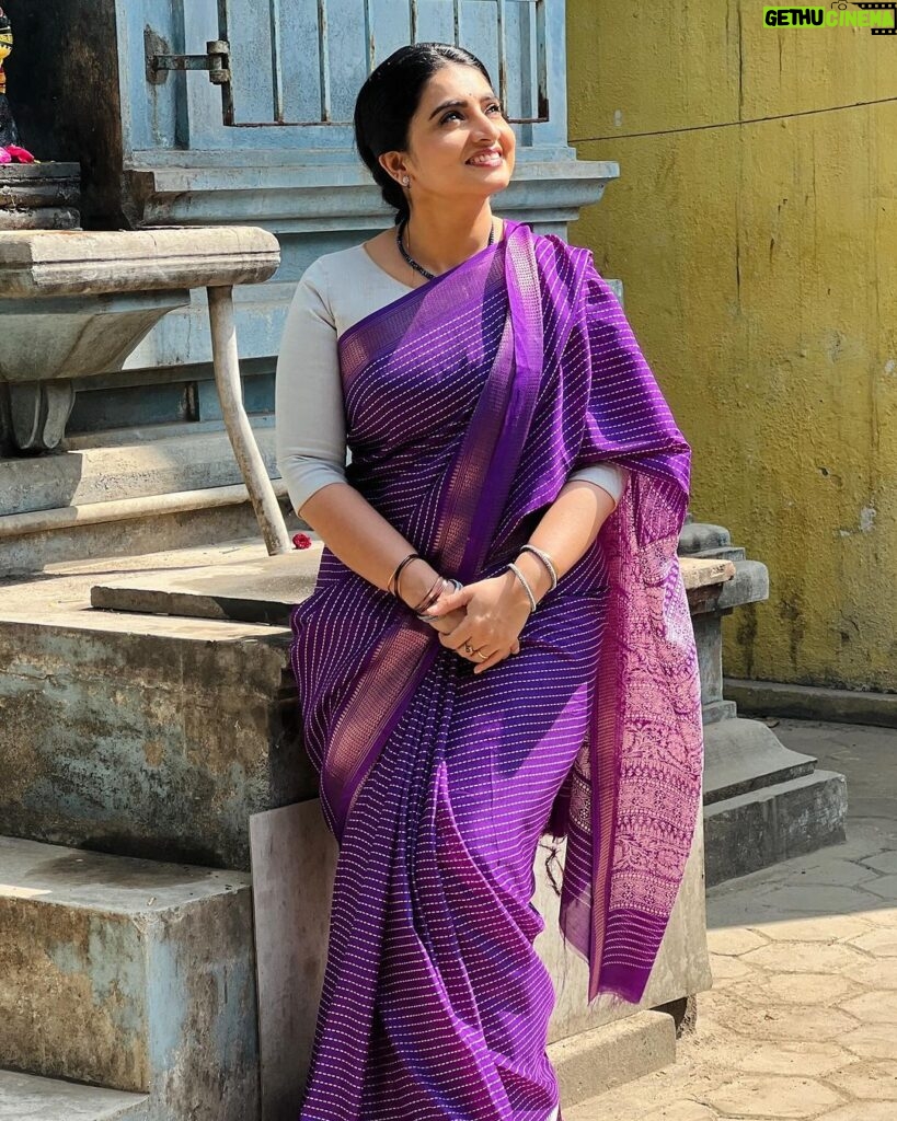 Sujitha Instagram - The elegance of a simple gesture and the beauty of a simple lifestyle are always perfect.🌹 Beautiful saree @rs_fashionss_ #sujitha #love #life #beautiful #life #style #simple #post #instagram #