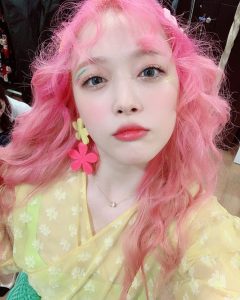 Sulli Instagram - 복숭이들! 오늘 함께 해줘서 진짜 고마웠어요 나 정말 행복해요! 복숭이들도 행복한 시간이였었으면 좋겠어요 또 만나요🍑#고블린 #온더문 #도로시 많이 좋아해주세요💝