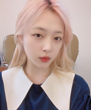 Sulli Instagram - 🤸🏼‍♀️🤸🏼‍♂️