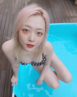 Sulli Instagram - 기분낼라구🥰