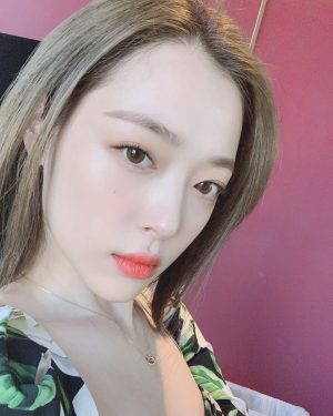 Sulli Instagram - 헐 뭐지