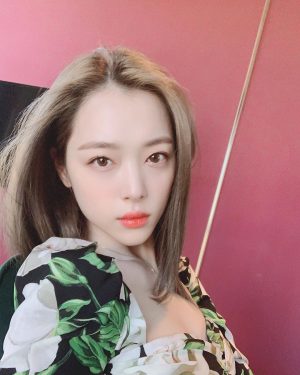 Sulli Instagram - 헐 뭐지