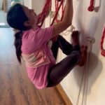 Suma Kanakala Instagram - 🤣 @fly_santhosh . #Suma #Sumakanakala #Anchorsuma #Yoga #Asana #Trending #Funny #Viral