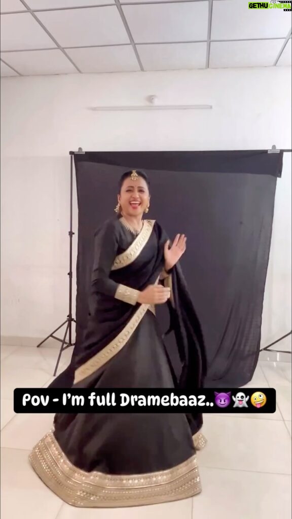 Suma Kanakala Instagram - I’m full dramebaaz..😈👻🤪 . #Suma #fun #dance #funny #Trending #Viral #funnyreels #funnyvideos #viralreels #viralvideos