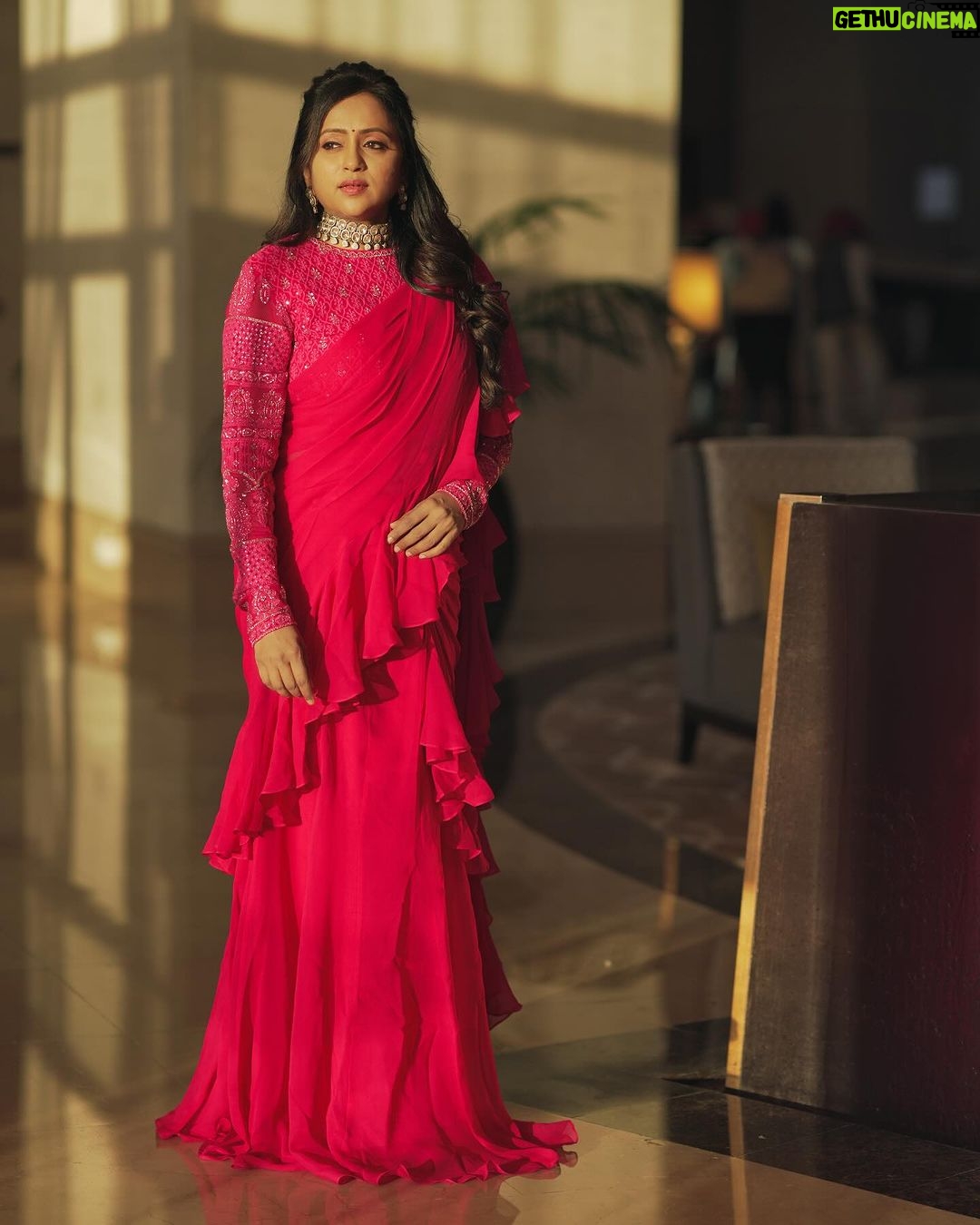 Suma Kanakala Instagram - There is no fairy tale out there, Life itself is One..😍❤️✨ . styled by @stylebyannapurna styling team @I.deekshasetti Wearing @issadesignerstudio Jewllery @shopriyaaofficial Makeup @madhu_derangula Hair @koduruamarnath Photography @adnan.a.abbas #Suma #sumakanakala #anchorsuma #anchorsumakanakala #kanakalasuma