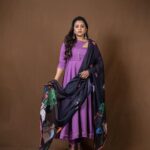 Suma Kanakala Instagram - Each day, Each hour, Each second is a gift, Embrace it.💜🖤 . styled by @stylebyannapurna styling team @I.deekshasetti Wearing @sai_studio_ss Jewellery @alluringaccessories.a2 Makeup @madhu_derangula Hair @koduruamarnath Photography @valmikiramuphotography #Suma #sumakanakala #anchorsuma #anchorsumakanakala #kanakalasuma