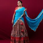 Suma Kanakala Instagram - Happiness is like waves, wait for it.❤️💙 . styled by @stylebyannapurna styling team @I.deekshasetti Wearing @feathersbtq Jewellery @houseofqc Makeup @madhu_derangula Hair @koduruamarnath Photography @valmikiramuphotography #Suma #sumakanakala #anchorsuma #anchorsumakanakala #kanakalasuma