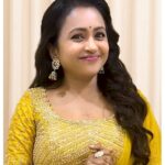 Suma Kanakala Instagram - TV superstar @kanakalasuma invites you to join the prestigious GAMA Awards 2024! To book your pass, visit link in bio #GAMA2024 #AnchorSuma #GAMAAwards #GAMAAwards2024 #GulfAndhraEvents #ZabeelPark #Dubai