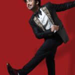 Sumedh Mudgalkar Instagram - My life can be full of colours, sometimes colourless, but still ‘Gold’. ✨ . . . . Styled by @krishi1606 Wearing @bhavyabhasincouture Makeup&Hair @sidandpiyu @siddharthdivecha 📸 @chintanprajapati21 Refined by @shashioninsta