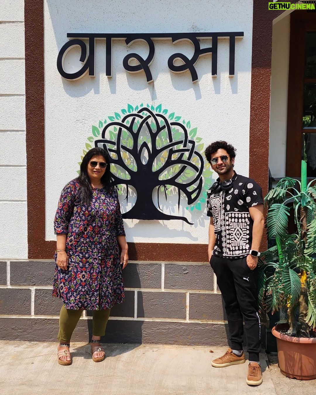 Sumedh Mudgalkar Instagram - So proud of my brother @kinshukvaidya54 on accomplishing his dream. Shooting one day, travelling to Alibaugh, getting work done till late in the night, again reaching on set in Mumbai the next morning for shoots. That's how he worked for it. That's how he achieved it. So happy to visit @thevaarsa , amazing food, sweet hospitality, and some motherly love from aunty made my short Holi vacation beautiful! Whenever you visit alibaugh, please consider this place for your stay. Its calm, its beautiful, its The Vaarsa! π @thevaarsa