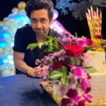 Sumedh Mudgalkar Instagram - Version 2.7 installed successfully! ❤️