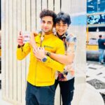 Sumedh Mudgalkar Instagram - प्रिय भावा @beatking_sumedh , तुझ्या आयुष्यात सर्व चांगला गोष्टी घडोत, भरपूर आनंद आणि सुखदायक आठवणी तुला मिळोत. आजचा दिवस तुझ्या आयुष्याची नवी सुरूवात ठरो, जर मला बेस्ट ब्रदरला निवडायचं असेल तर मी तुलाच निवडेन. भाऊ आपणास वाढदिवसाच्या हार्दिक शुभेच्छा #birthday #dosti #pyar Edit- @rahul_editography_2003