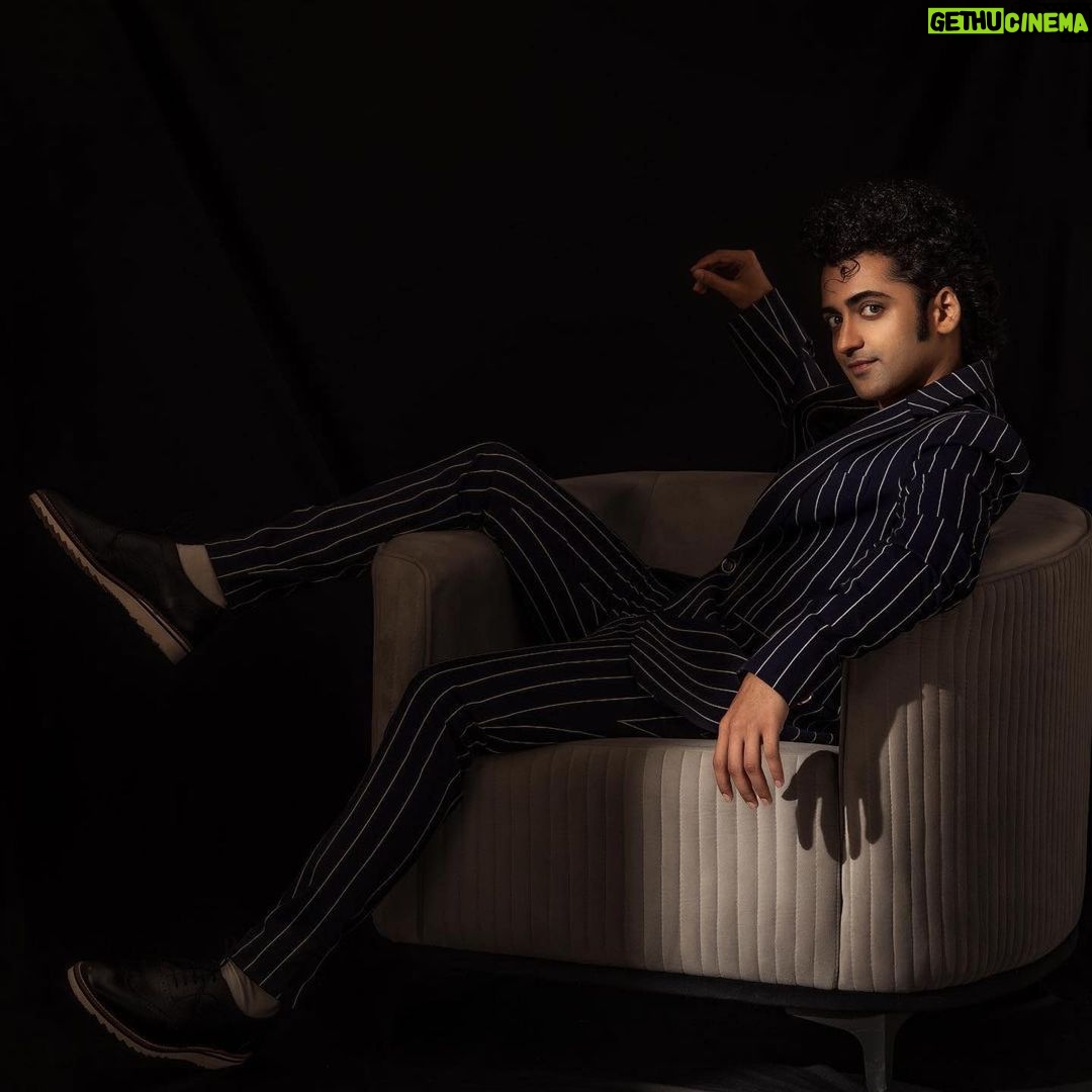 Sumedh Mudgalkar Instagram - Truths are not the problems, Truths guide you to the problems within you! 🖤 And that one source of light is enough. G.O.D is enough! . . Styled by @krishi1606 Photography @artographybysagar Wearing @mastersdesignerstudiosurat Footwear @fhos_india Makeup @amuthevar Hair @hair_artist_omkar