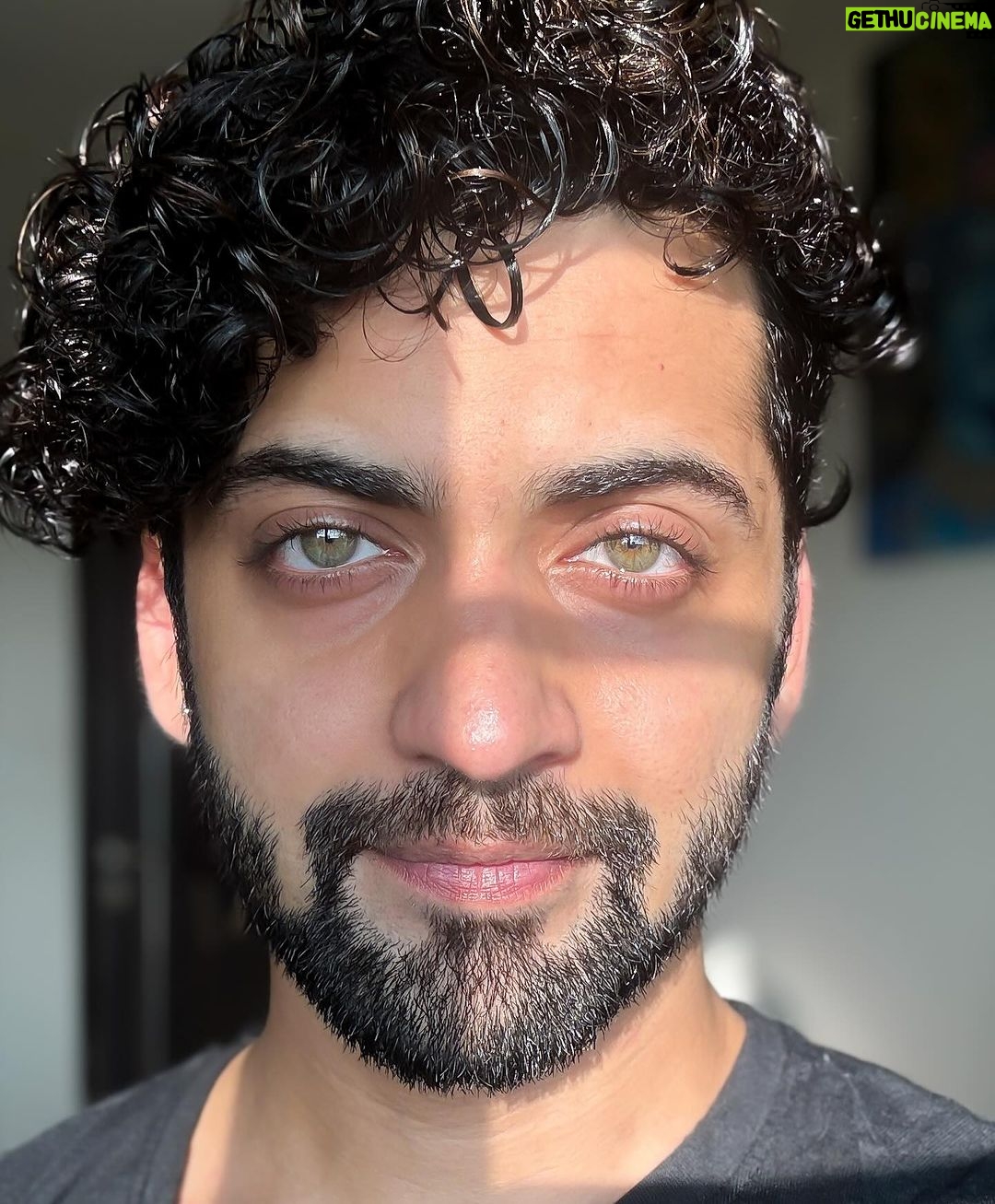 Sumedh Mudgalkar Instagram - At times there’s light, at times there are shadows, at times both. What is your idea of light and shadow? Answer to this question should be sought and not bought from the peers or society. World doesn’t solve but fuels internal conflicts. I feel we are the sky, clouds come and go, but they do not interpret us. I guess we are much more 🌦️ You can always glow in shadows, you will always create shadows in light. 🌼 Again i ask you, what is your idea of light and shadow?