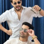 Sumedh Mudgalkar Instagram - 4 log isliye door rehte hai. 🤭
