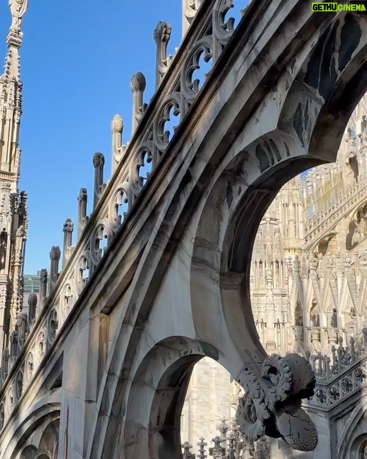 Summer Rae Instagram - tourist. Duomo di Milano - Milan Cathedral