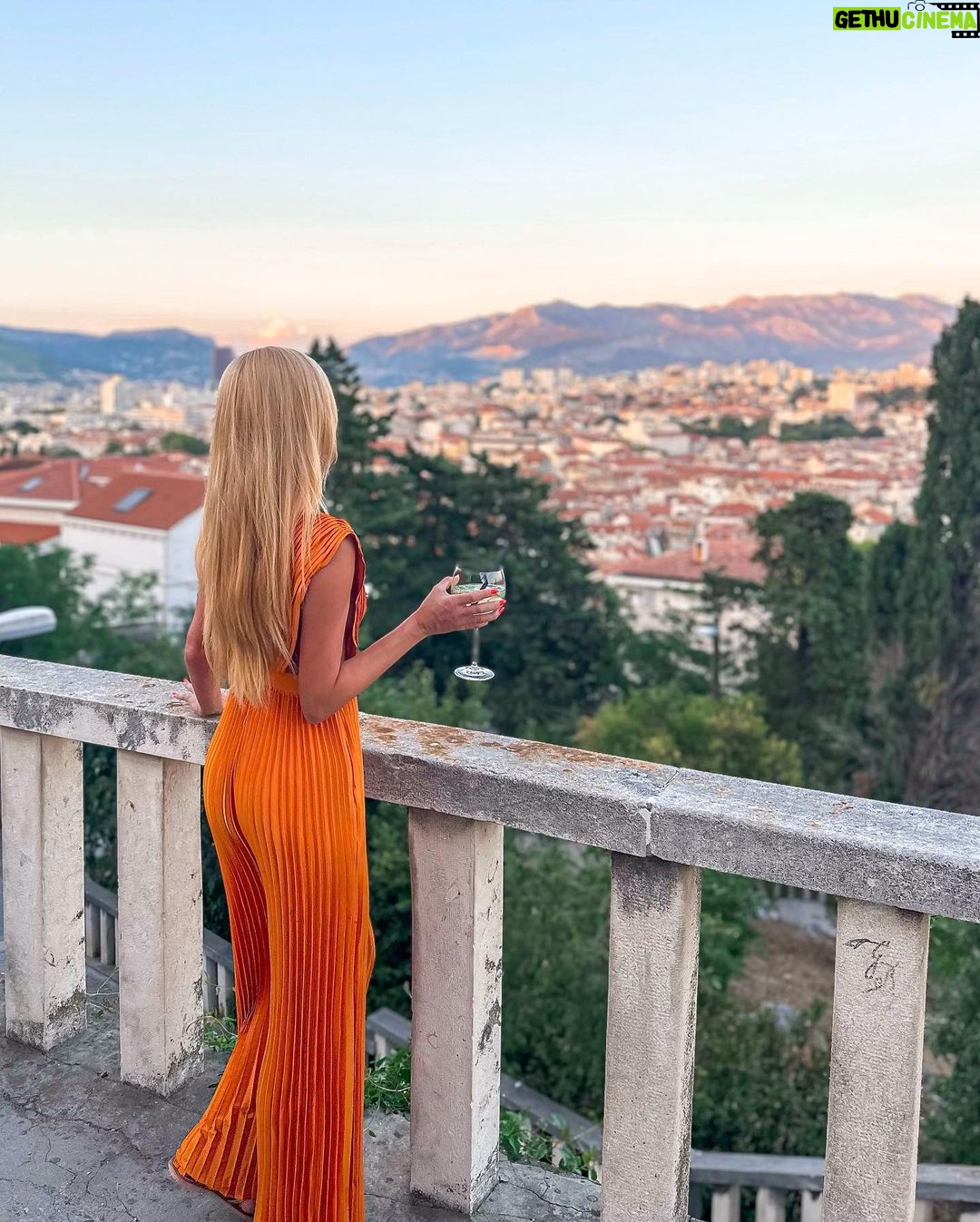 Summer Rae Instagram - r o a m i n g… Teraca Vidilica