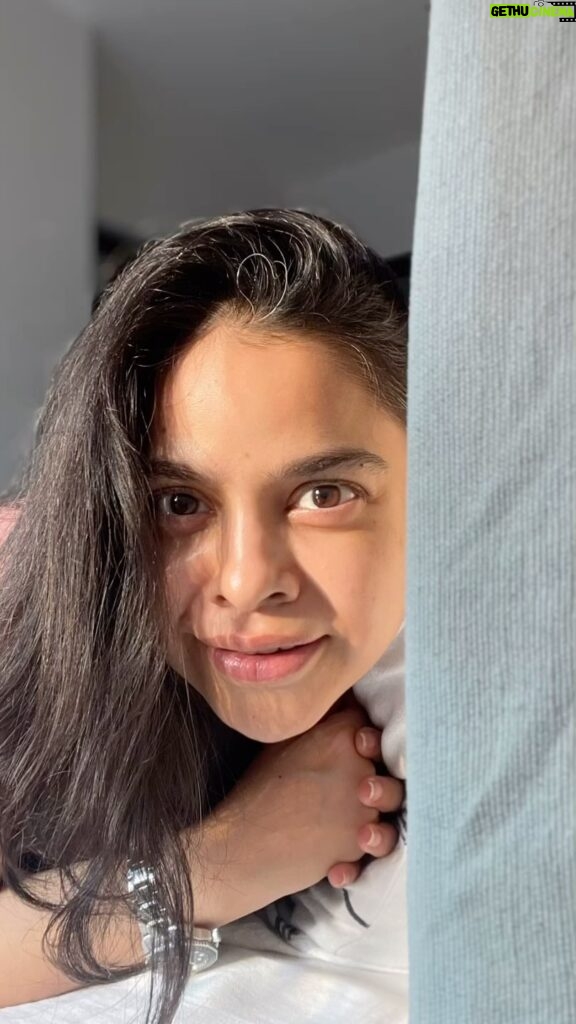 Sumona Chakravarti Instagram - Because 1.) the setting sun was beautiful 2.) i learned how to set voice control command “click” on iPhone to capture a photo Yaaaaay 🙌🏽 3.) played around with portrait mode stage light option as well. 🦭🦭🦭 Have a good week ahead ! Ciao 🐒 #NoFilter #NoEdits #GreyHairDontCare #PimpleIsMyNewBFF 🙄
