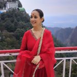 Sunanda Sharma Instagram - The only one who can satisfy the Human Heart, Is the one Who Created it.. 🕉️ #jaimatadi 🙏🌸 Vaishno Devi