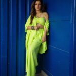 Sunayana Fozdar Instagram - Popular🎵 Wearing @urbanic_in Eyewear @urbanic_in . . . . . . 📷 @ibtraditionalphotography @ibphotography27 Hair @makeover_by_vrush