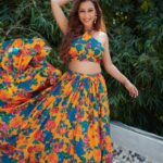 Sunayana Fozdar Instagram - Mere Jaisa Dhoond ke laa ☺️ When the festive fever grips you !!!✨ 📷 - @mirajverma_photography Edited - @anmol_0414 Muah - @makeoverbysejalthakkar Outfit/Accessories - @krupa_jain Team - @greenlight__media