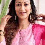 Sunayana Fozdar Instagram - “Let’s get into the festive spirit together! ✨💄 Join me as I create this festive glam look using my all-time favorite Etude products. 🌟💫 Whether you’re opting for a bold look or a natural one, Etude’s makeup collection has everything you need, making it my ultimate go-to brand.🩷 Don’t miss out! Grab your Etude favorites now. ✨💄 #etudeindia #glamonpoint #festiveglam