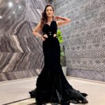Sunayana Fozdar Instagram - Elegance, grace, and a touch of sass – that's how we do it at the Lokmat Most Stylish Awards 2023 ✨ @lokmat @rishidarda @gladucamepr 🫶 Thank you for a wonderful Evening! Hair - @makeoverbysejalthakkar Outfit - @mireyasanya X @cosmo_bydivya . . . . . . . #lokmatmoststylish #rishidarda #lokmat #lokmatawards