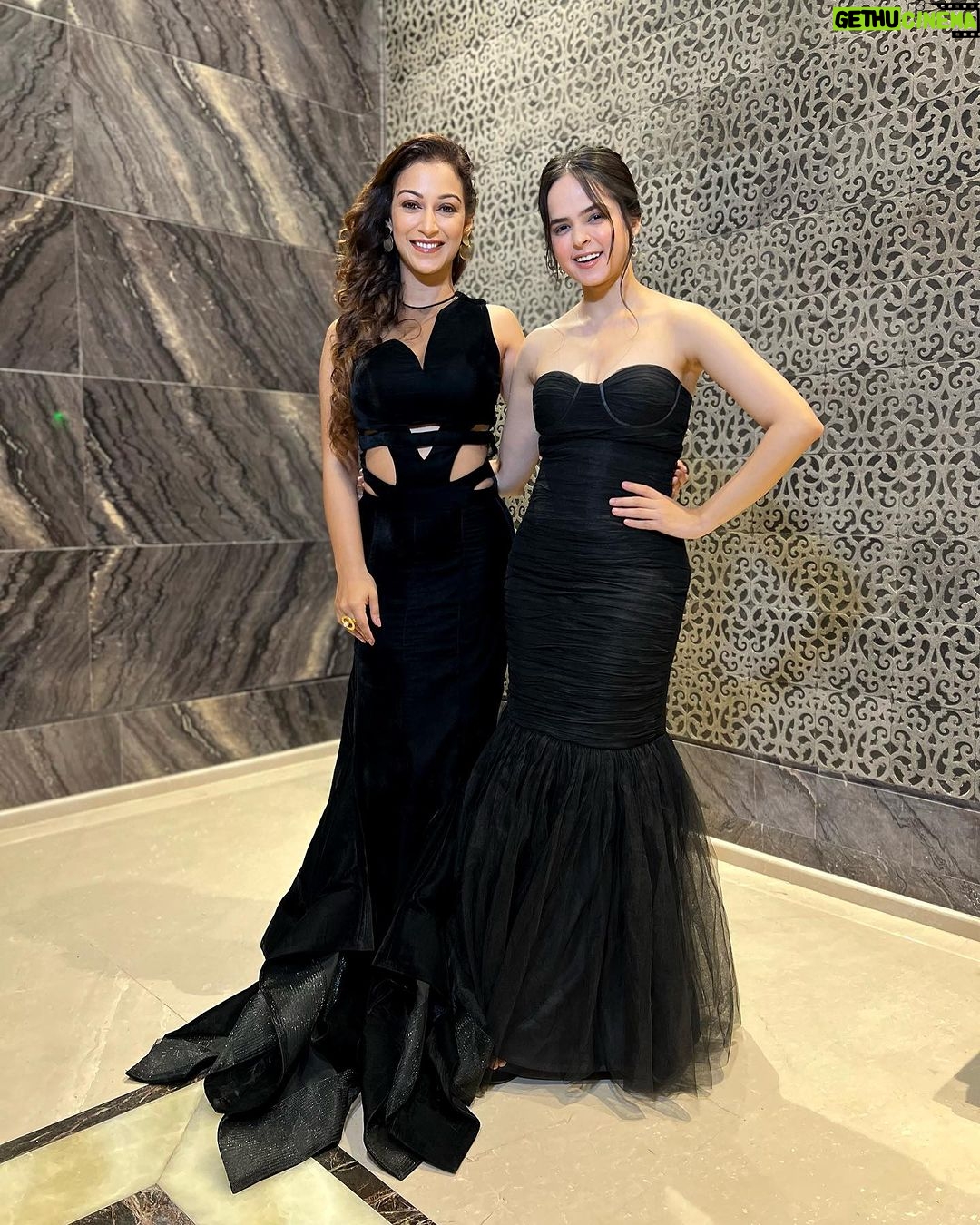 Sunayana Fozdar Instagram - Elegance, grace, and a touch of sass – that's how we do it at the Lokmat Most Stylish Awards 2023 ✨ @lokmat @rishidarda @gladucamepr 🫶 Thank you for a wonderful Evening! Hair - @makeoverbysejalthakkar Outfit - @mireyasanya X @cosmo_bydivya . . . . . . . #lokmatmoststylish #rishidarda #lokmat #lokmatawards