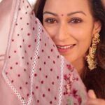 Sunayana Fozdar Instagram - GRWM for Rakshabandhan 🪷 #happyrakshabandhan 🫶 Wearing @seeaash.in #grwm #rakshabandhanspecial #rakshabandhanoutfit #indianwear