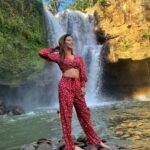 Sunayana Fozdar Instagram - That View though💙 Just like the waterfall Going with the Flow…. 📍tegenungan Waterfall ,Ubud bali Wearing @moonstruckbyss . . . . . . #ubudbali #exploreubud #waterfallsinbali #tegenunganwaterfall #baliwaterfall #thingstodoinbali #waterfall