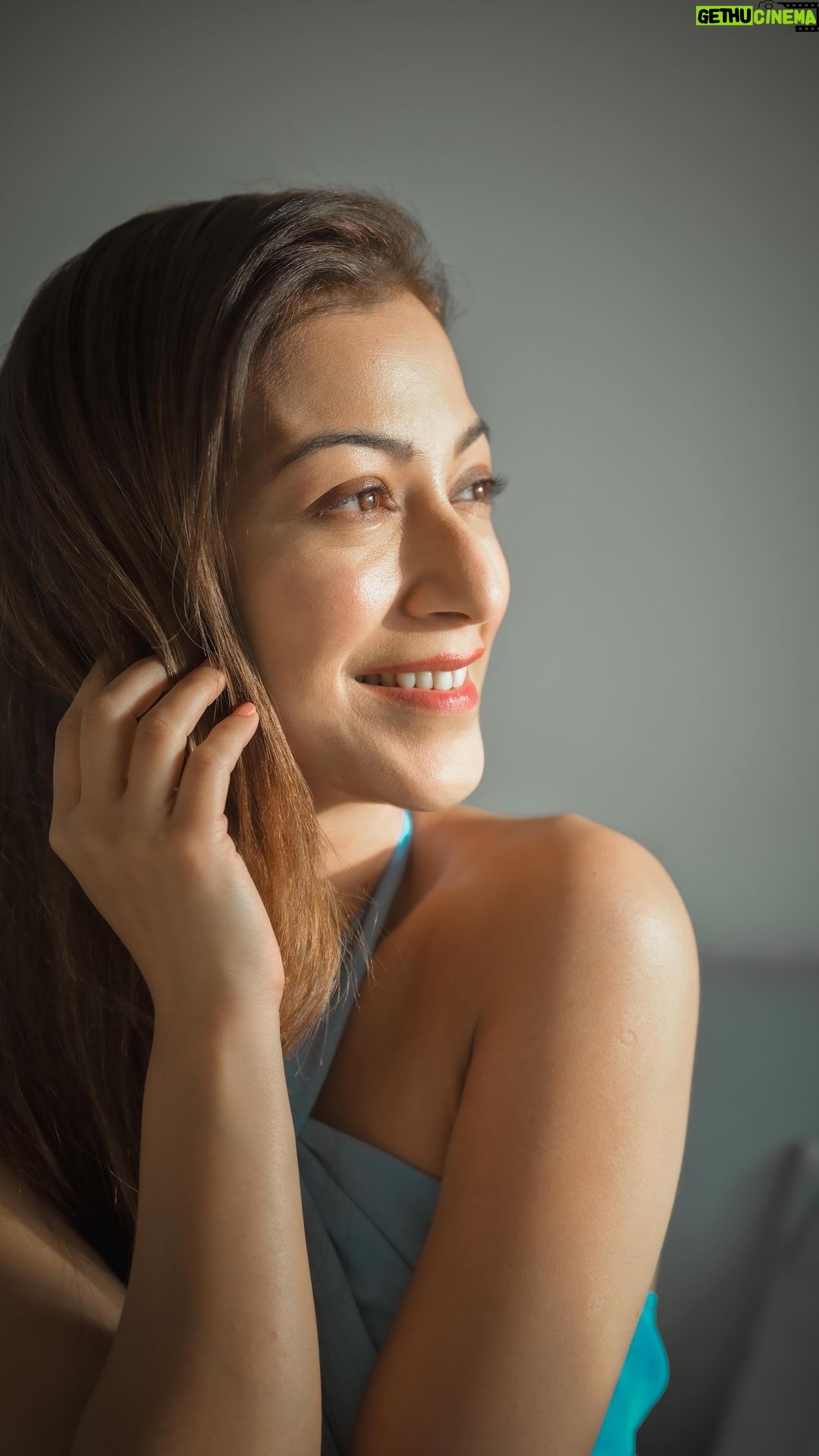 Sunayana Fozdar Instagram - Wanna meet my go to buddy?⭐ @dotandkey.skincare Barrier Repair Face Cream with Ceramides! Its a daily intense moisturising face cream for nourished, soft & healthy skin. With 5 essential ceramides to protect skin & accelerate skin barrier repair! Use my code SUNAYANA15 for additional discount🩵🩵