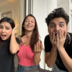 Sunayana Fozdar Instagram - Mujhe Bachpan se Singing Aur Dancing ka bahut Shauk hai!😂🤣🤣 . . . . . . . . . #funreels #friends #comedyvideos #reelswithfriends #funnysinging
