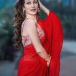 Sunayana Fozdar Instagram - Your View is better than mine 😌♥️ #februarylove 📷 - @sk_.click Stylist - @purvabansal5 Outfit - @kalighataindia Jewellery- @joulesbyradhika Team - @greenlight__media