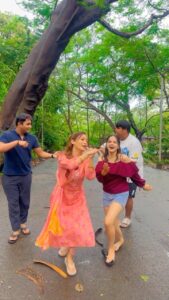Sunayana Fozdar Instagram - Baarish made us do this! ☔️😝🕺 PS - Slippers tut gaye par dance nahi ruka boss..🙈 . . #reeloftheday #bts #shoot #reelitfeelit #tmkoc #trendingreels #rainyday #dancereels #fyp