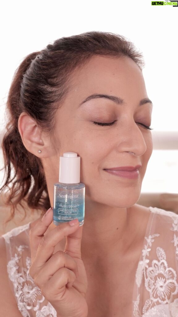 Sunayana Fozdar Instagram - #Ad Diving into the delightful depths of skincare with my newfound hydration hero, the New Neutrogena HydroBoost Hyaluronic Acid Serum!💦🌟 This little bottle of magic is like a cosmic quench for my skin, giving it an extra burst of hydration and leaving it feeling plumped✨ Say goodbye to dryness and hello to a hydration sensation that’s out of this world! 🚀💧 #hydroboostyourskin #neutrogena #skincare #hyaluronicacid @neutrogena.india