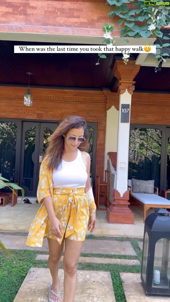Sunayana Fozdar Instagram - Walks Of Life ☺️ I love My “Me time Walks” my idea of spending time with myself …Also I get the best ideas (most innovative 😜) when Iam walking alone💕 When was the last time you took your Happy Walk??🚶‍♀️