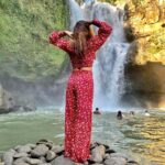 Sunayana Fozdar Instagram - That View though💙 Just like the waterfall Going with the Flow…. 📍tegenungan Waterfall ,Ubud bali Wearing @moonstruckbyss . . . . . . #ubudbali #exploreubud #waterfallsinbali #tegenunganwaterfall #baliwaterfall #thingstodoinbali #waterfall