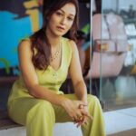 Sunayana Fozdar Instagram - Goal: To make an income while making an impact 🧚‍♀️ #tuesdaythoughts Wearing (formal vest Coords): @jaey.in Pr team : @maverick.communication01