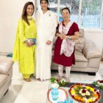 Sunayana Fozdar Instagram - Blessed and Grateful 😇🙏 Thank you @brahmakumaris @bkshivani for The guidance and Love ❤️ That Aura ,that peace and calm that you bestowed upon Us has inspired and enriched us🫶 Thank You Sanjay ji for Making this possible 🙏 OM SHANTI 🙏