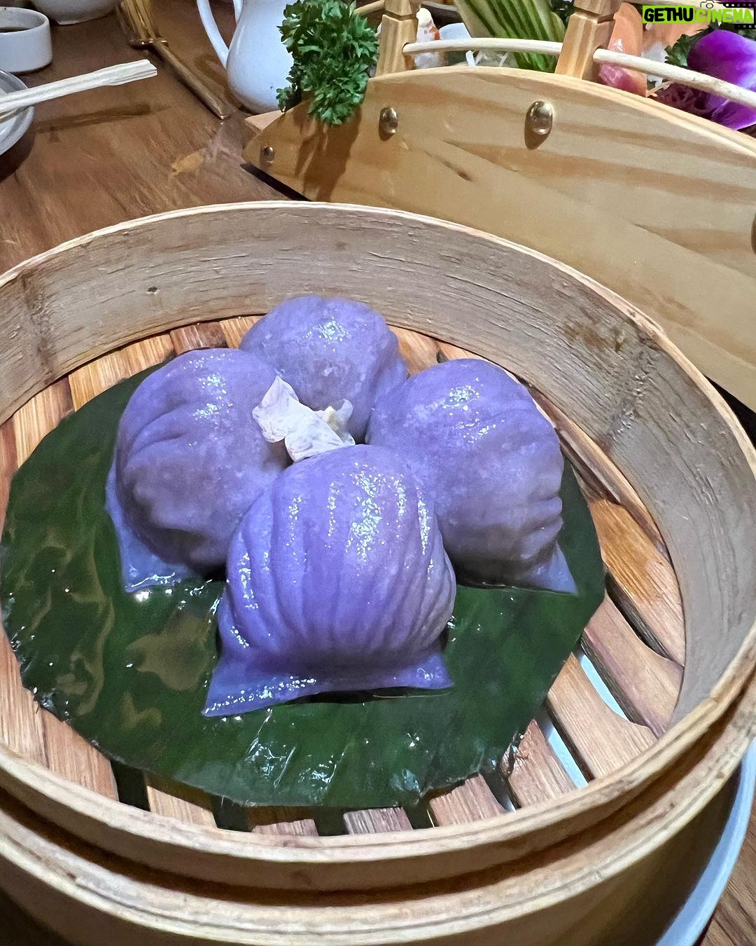 Sunayana Fozdar Instagram - Good Food = Good Beginnings π Loved enjoying this asian extravagant πmeal with my Mains β€οΈ @shifuku.india loved the ambience and the sushi overload !!!!!π±π£π Thank you for hosting us π«Ά
