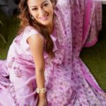 Sunayana Fozdar Instagram - दिल मैं उमंग और पतंग की ऊँची उड़ान के साथ आप सबको मकरसंक्रांति की हार्दिक शुभेच्छा 🪁🪁🪁 Pr @oakpinionpr Wearing @meghmalhaar_ Hair @makeover_by_vrush