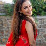 Sunayana Fozdar Instagram - उनकी चभ से दिखूँ मैं तो प्यारी ♥️ 📷- @portraitdeewana Makeup & Hair - @makeoverbysejalthakkar Jewelry - @sejalcreation23 Location - @theresortmumbai Team - @greenlight__media