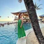 Sunayana Fozdar Instagram - Mentally here🏖️☀️ 📍 @finnsvipbeachclub Wearing @urbanic_in