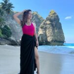 Sunayana Fozdar Instagram - Salty Air ,breeze in my Hair ,tropical stare!🏝️🌊 📍 @diamondbeachnusapenida . . Pov : dreaming of a beach backyard Vacay Home🥰☀️🏝️ #beachhouse #vacaywithdrawals Diamond Beach Nusa Penida