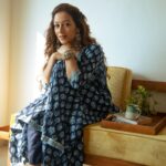 Sunayana Fozdar Instagram - Sunday ke Din puraane gaane wala post💙🎶 . . . . . 📷 @ibtraditionalphotography Wearing @pukhya.jaipur Pr @maverick.communication01