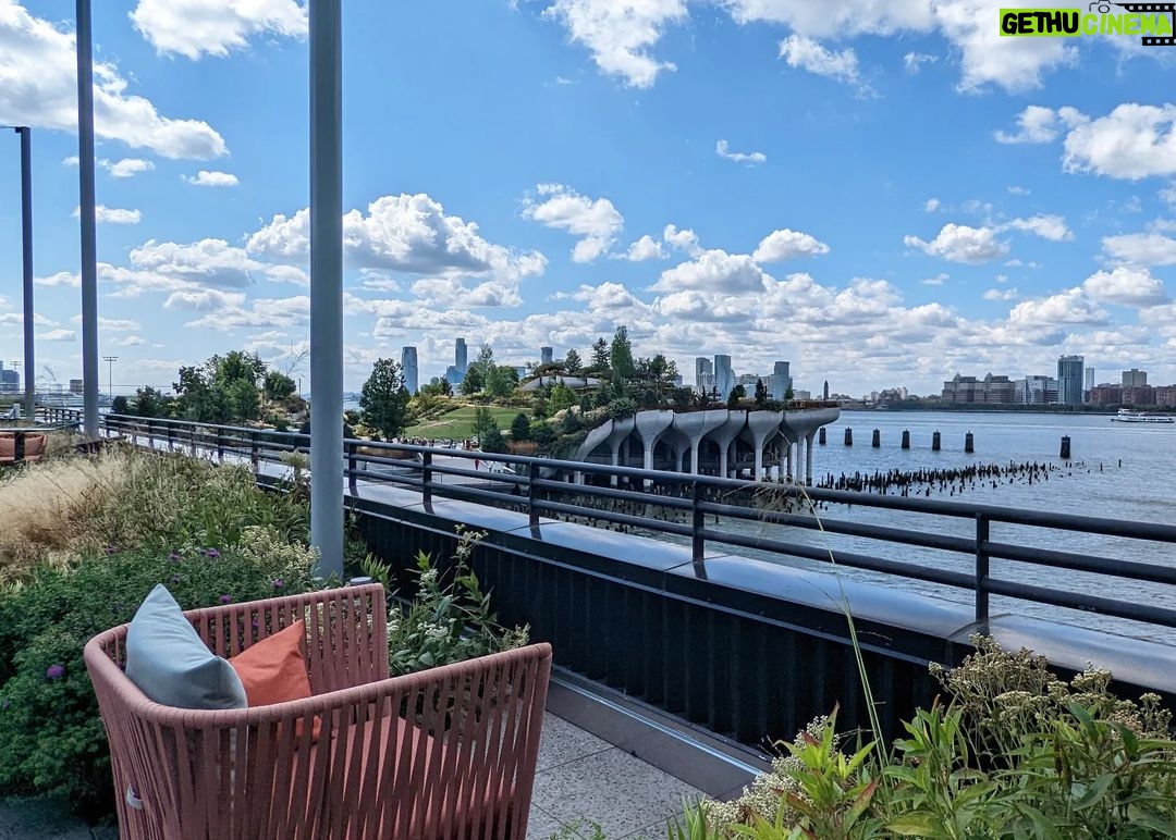 Sundar Pichai - 371.2K Likes - So happy to be back in #NYC last week for the first time in a long while. Great to spend time with teams there and check out our new office at Pier 57:) #fbf #UNGA