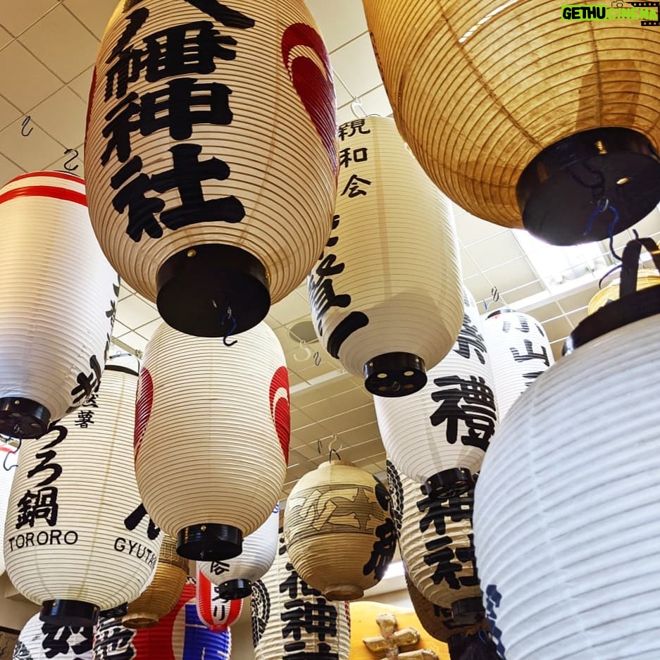 Sundar Pichai - 198.3K Likes - Iām always struck by how the modern and the traditional co-exist effortlessly in Tokyo. Thrilled I got to see the New National Stadium for the upcoming #Tokyo2020 Olympics, and also to visit Yoshida Shoten, a 4th generation family-run business that has been making hand-painted lanterns for over 120 years.