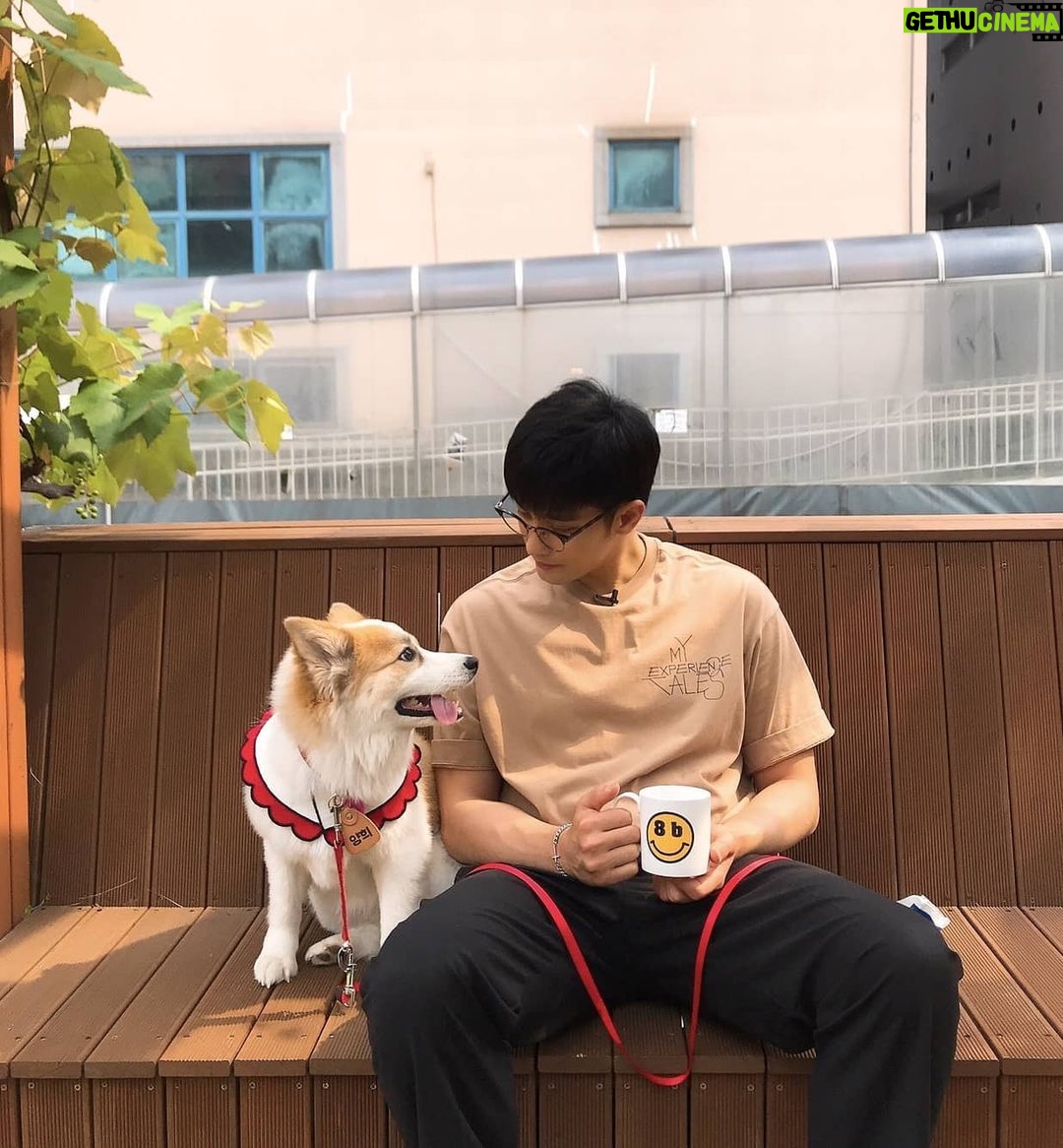 Sung Hoon - 362.1K Likes - #8bdolce
요즘 덥다 그치?