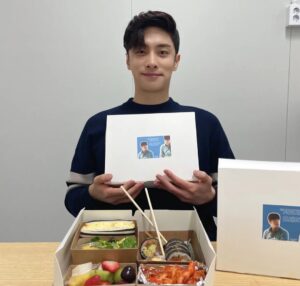 Sung Hoon Instagram - 잘 먹었다  든든한 하루!
#포세이돈  #오늘부터우리는
