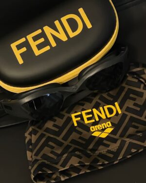 Sung Hoon Instagram - #FendiFW22 남성 컬렉션 15일 저녁 10시 공개
@fendi 에서 함께!

#광고 #FendiFW22 #FENDIXarena